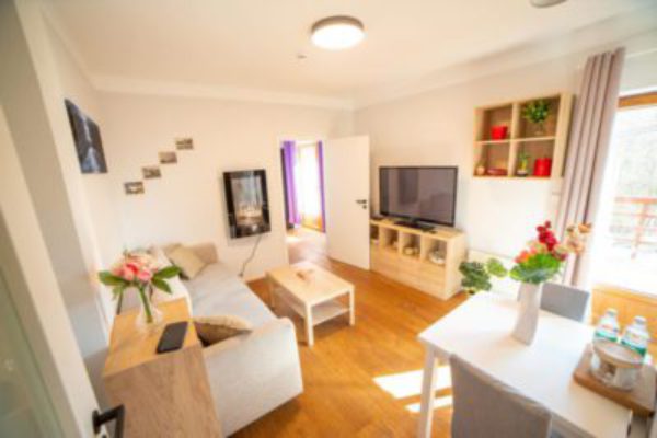 🏔️ Útulný apartmán v srdci Krkonoš – Bratrouchov čeká na vás! 🌲